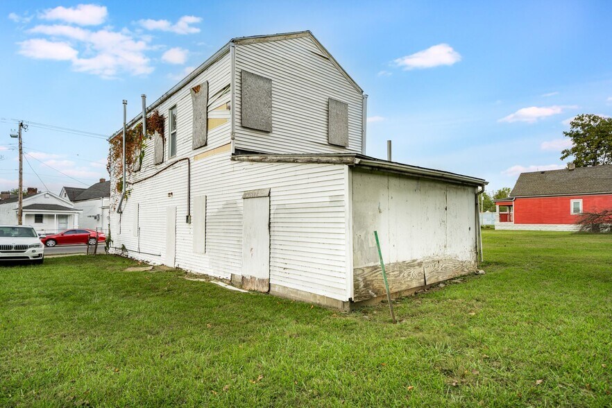 More Photos Of 1039 Dixie Hwy, Louisville Flex For Sale