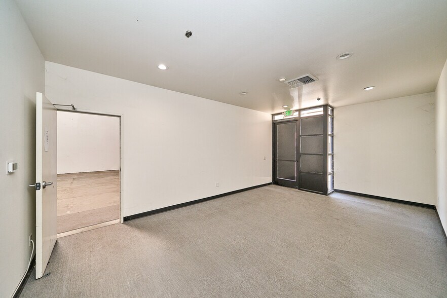 More Photos Of 1773 W San Bernardino Rd, West Covina Warehouse For Sale