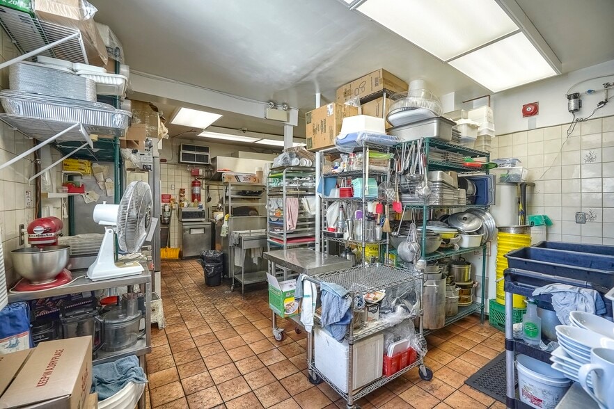 More Photos Of 369 Keele St, Toronto Restaurant For Lease