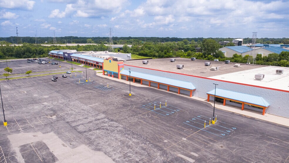 More Photos Of 3643-3749 Commercial Dr, Indianapolis Unknown For Lease