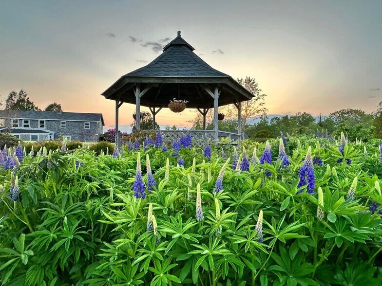 More Photos Of 3063 Bristol Rd, New Harbor Hospitality For Sale