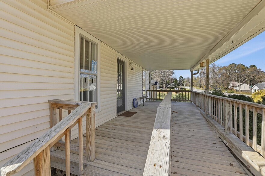 More Photos Of 2817 S Highway 29, Moreland Office For Lease