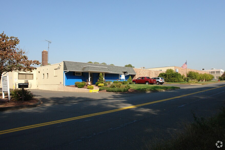 Primary Photo Of 229 Cross St, Bristol Manufacturing For Sale