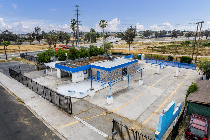 Primary Photo Of 520 Flores St, San Bernardino Carwash For Lease