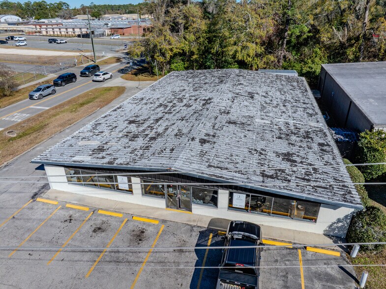 More Photos Of 701 S 5th St, Macclenny General Retail For Lease