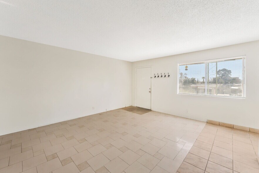More Photos Of 5104 Pebble Beach Blvd, Las Vegas Apartments For Sale