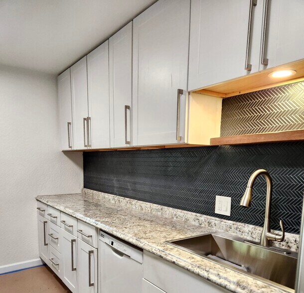 More Photos Of 866 Southwood Blvd, Incline Village Apartments For Sale