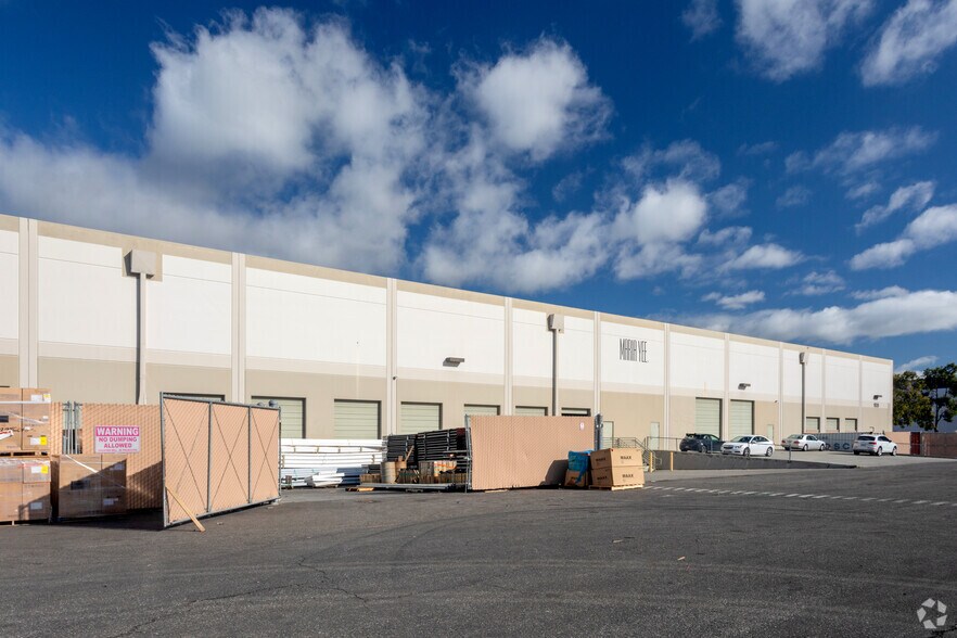 More Photos Of 1939 Monterey Rd, San Jose Showroom For Sale