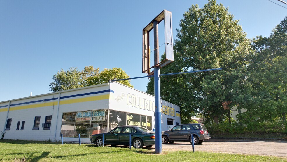 More Photos Of 7086 Southeastern Ave, Indianapolis Flex For Sale