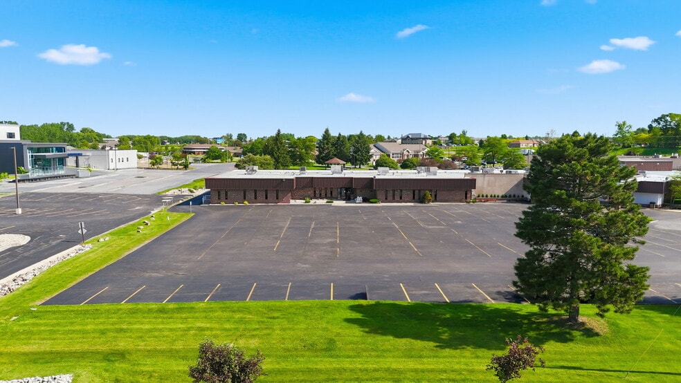 More Photos Of 2235 Dubois Dr, Warsaw Healthcare For Sale