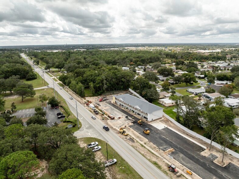 More Photos Of 1124 Teague Trail, Lady Lake General Retail For Lease