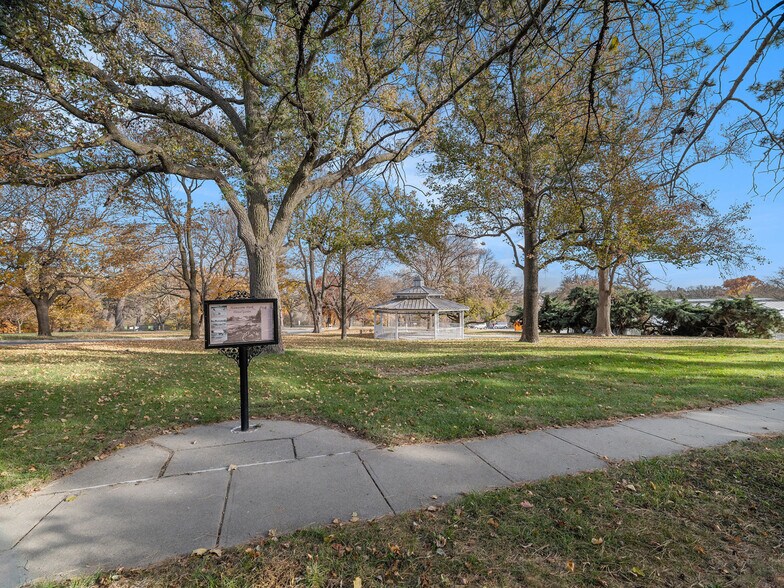 More Photos Of 1618 S 32nd Ave, Omaha Apartments For Sale