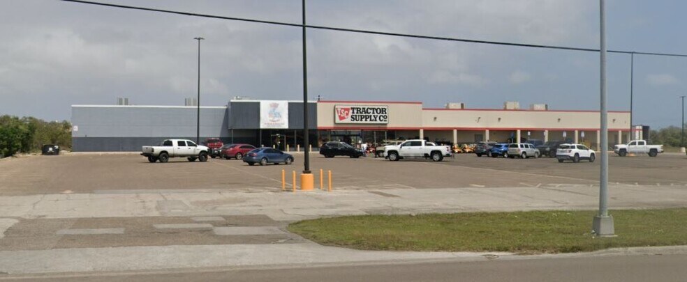 More Photos Of 1920 Wheeler Ave, Aransas Pass Freestanding For Lease