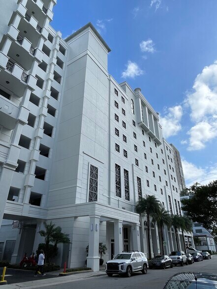 More Photos Of 3850 Bird Rd, Miami Office For Sale