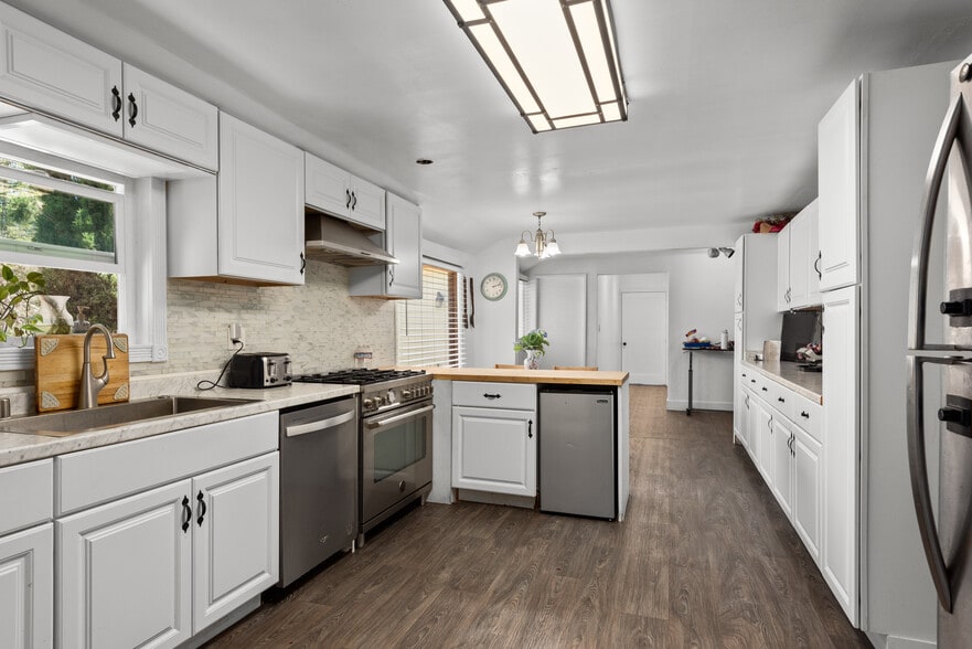 More Photos Of 604 Live Oak Ave, Sebastopol Assisted Living For Sale