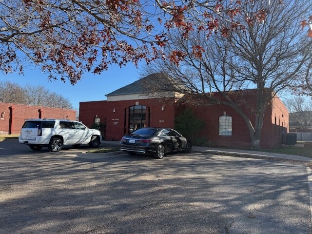 More Photos Of 3823 84th St, Lubbock Office For Sale