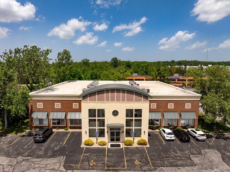Primary Photo Of 32875 Solon Rd, Solon Medical For Sale