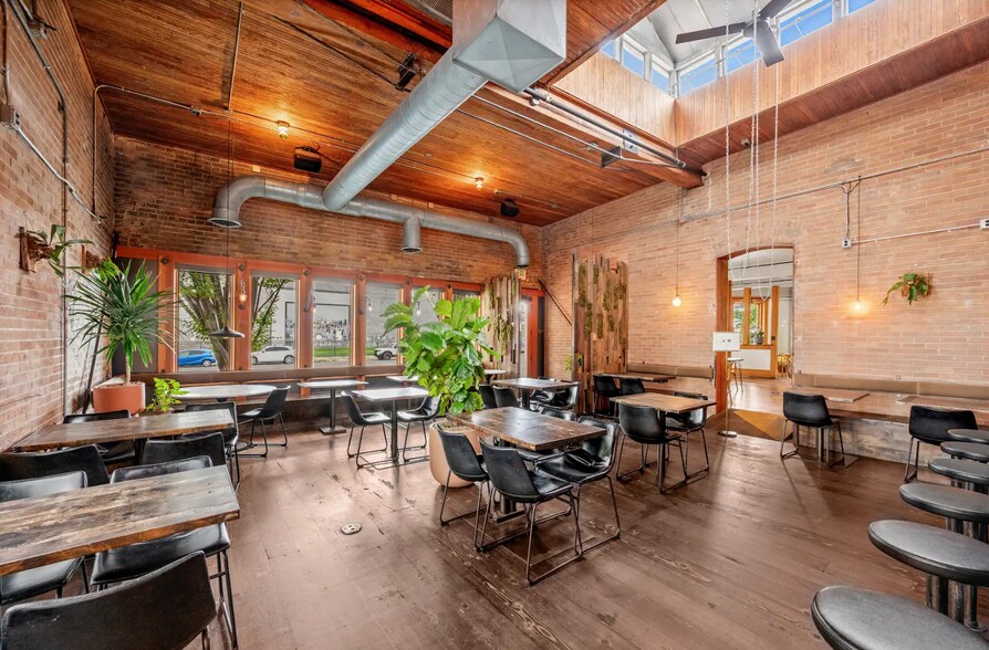 More Photos Of 235 S 400 W, Salt Lake City General Retail For Lease