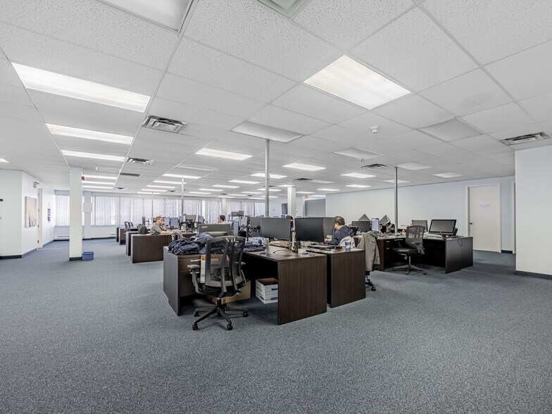 More Photos Of 200 Matheson Blvd W, Mississauga Medical For Lease