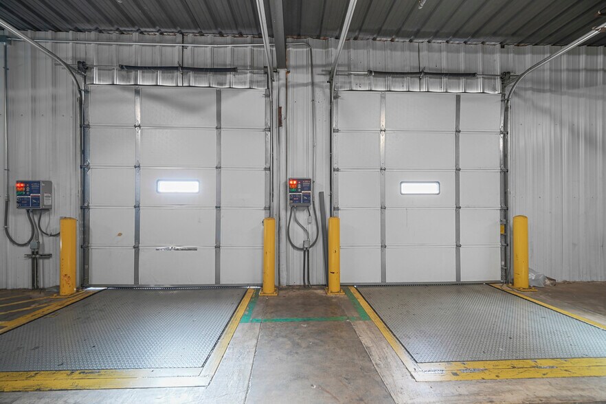 More Photos Of 1930 Hormel Dr, San Antonio Industrial For Sale