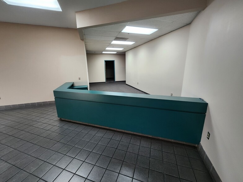 More Photos Of 5557 Nashville Rd, Bowling Green Manufacturing For Lease