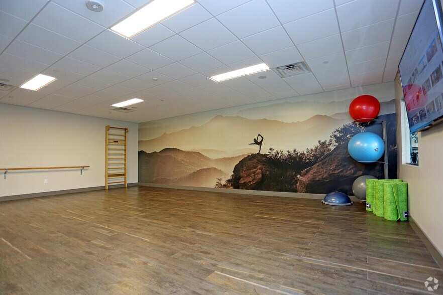 More Photos Of 115 wilcox St, Castle Rock Apartments For Lease