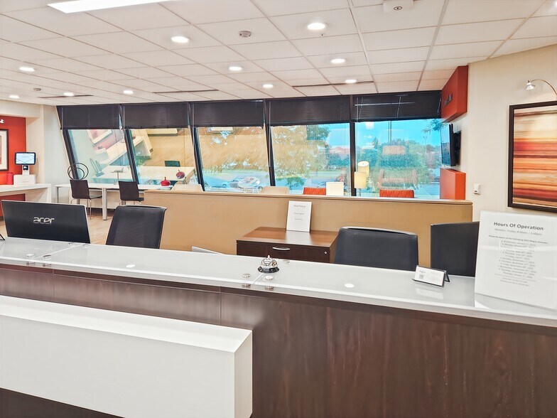 More Photos Of 4321 W College Ave, Appleton Coworking Space