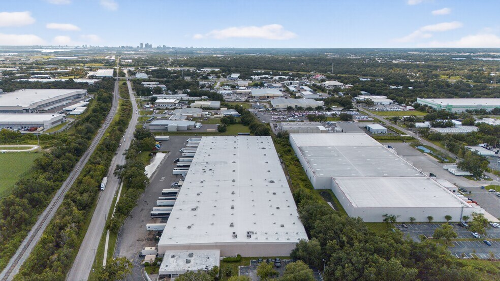 More Photos Of 3102 Queen Palm Dr, Tampa Warehouse For Lease