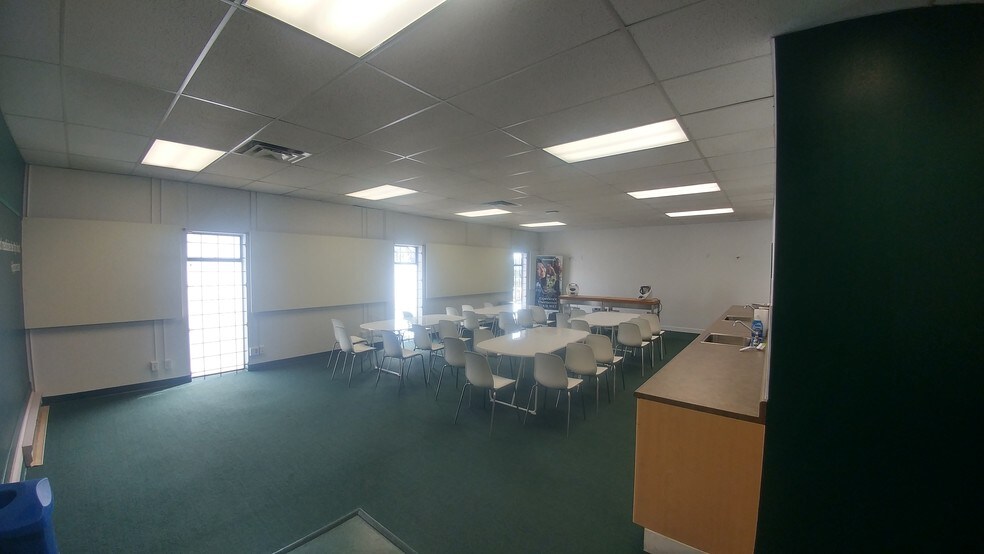 More Photos Of 1592 Rand Av, Vancouver Warehouse For Sale