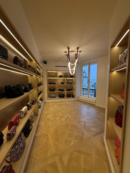 More Photos Of 90 Rue Du Faubourg Saint-Honoré, Paris Office For Sale