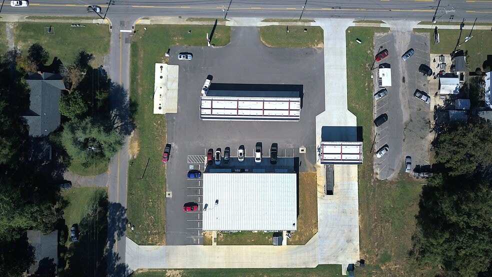 More Photos Of 341 S Main St, Bishopville Service Station For Sale