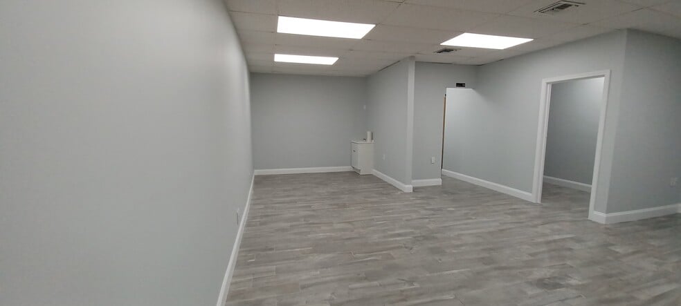 More Photos Of 2333 N State Road 7, Margate Medical For Lease