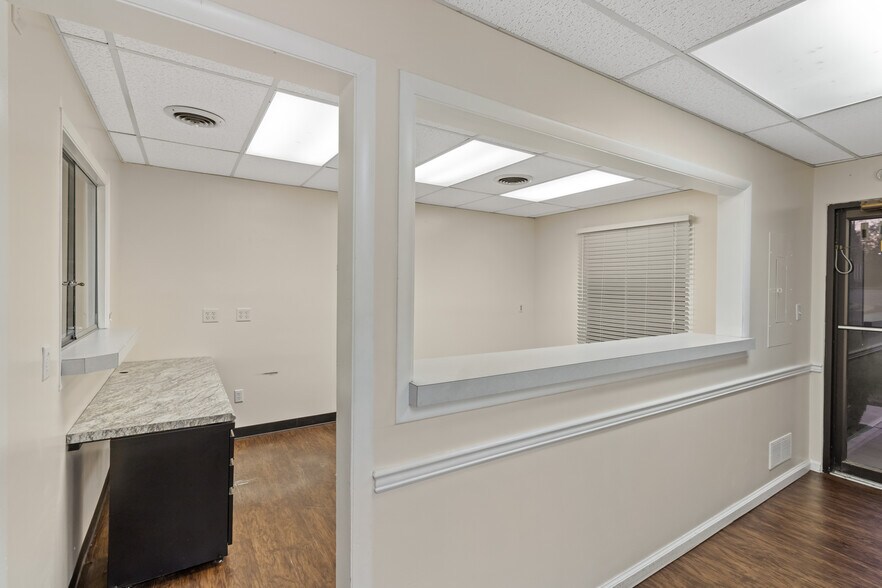 More Photos Of 5538 Philadelphia Dr, Dayton Medical For Sale