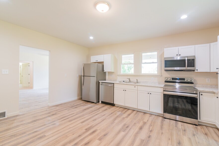 More Photos Of 506 E Marion St, Shelby Apartments For Sale