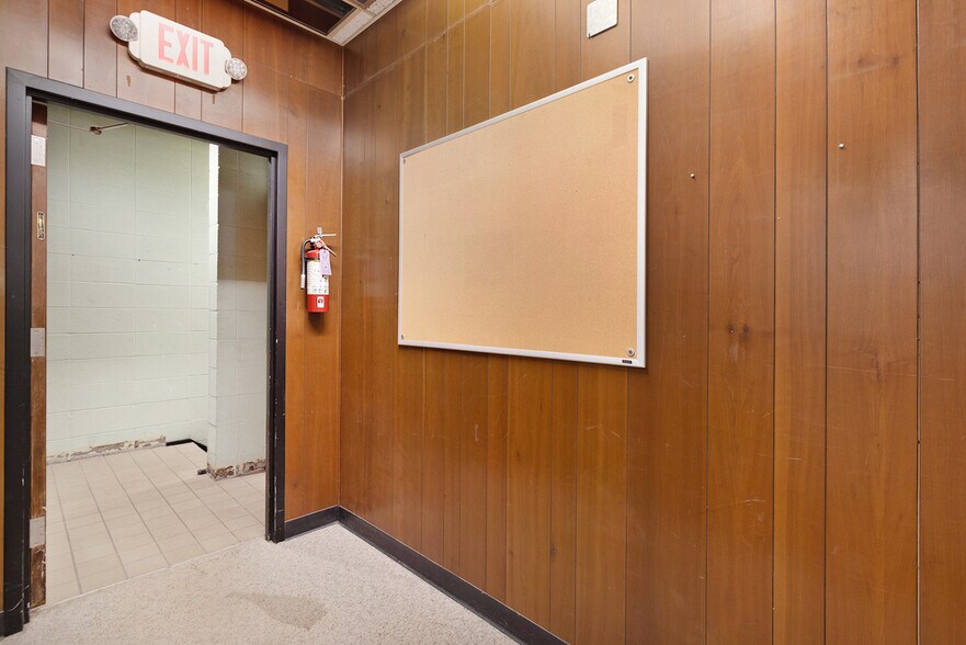 More Photos Of 500 W Crosstown Pky, Kalamazoo Medical For Sale