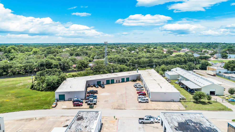 Primary Photo Of 3620 Graves Blvd, Pantego Distribution For Lease