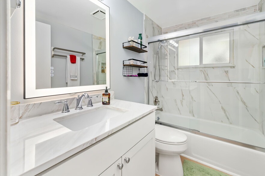 More Photos Of 9022 Midnight Pass Rd, Sarasota Apartments For Sale