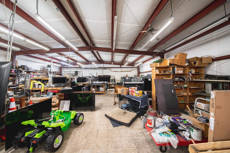 More Photos Of 5251 Buena Vista Rd, Columbus Light Distribution For Sale