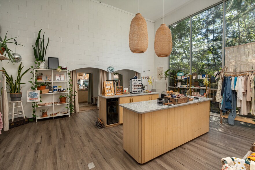 More Photos Of 220 Xenia Ave, Yellow Springs Storefront For Sale