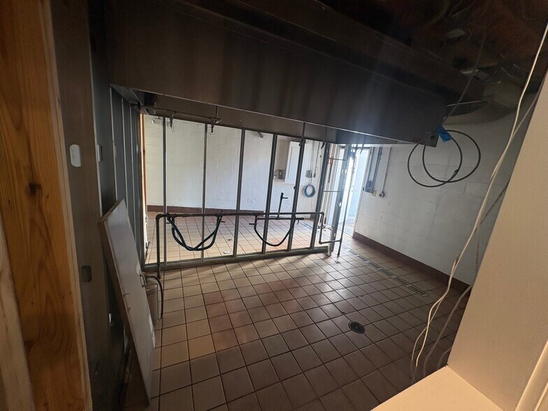 More Photos Of 310 E Railroad Ave, Boca Grande Restaurant For Lease