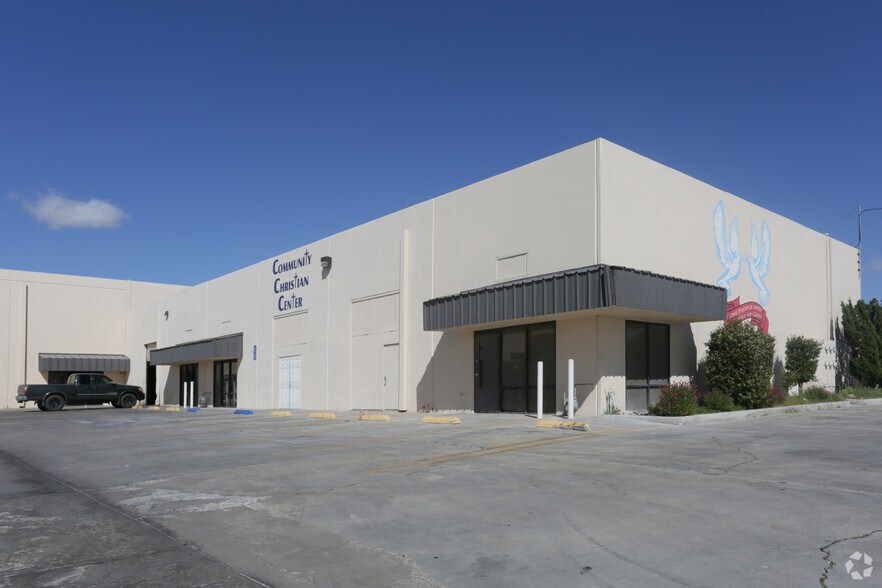More Photos Of 10968 I Ave, Hesperia Warehouse For Lease
