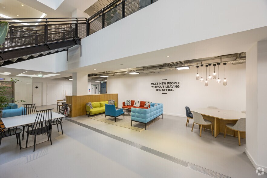 More Photos Of 35 New Broad St, London Coworking Space