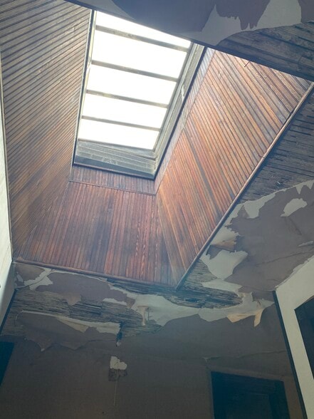 More Photos Of 226 6th St, Augusta Freestanding For Sale
