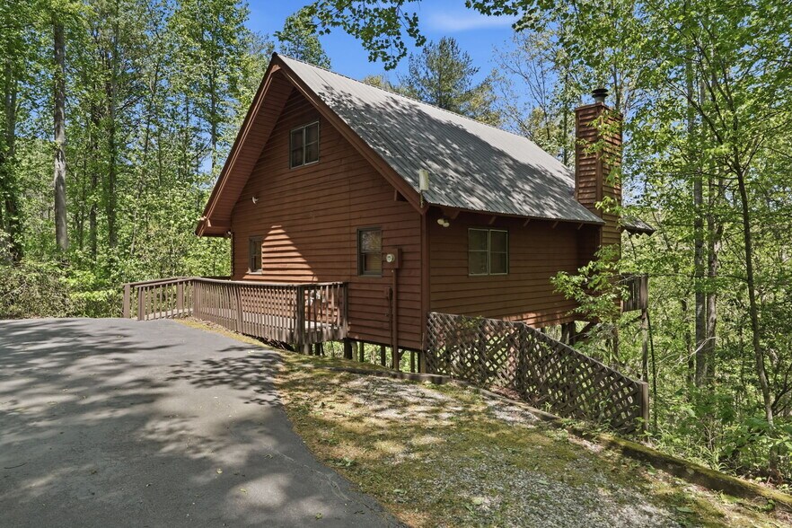 More Photos Of 5730 Highway 356, Sautee Nacoochee Specialty For Sale
