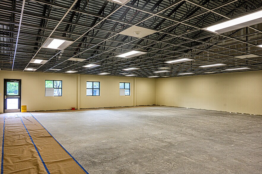 More Photos Of 2349 SW Danville Rd, Decatur Medical For Lease