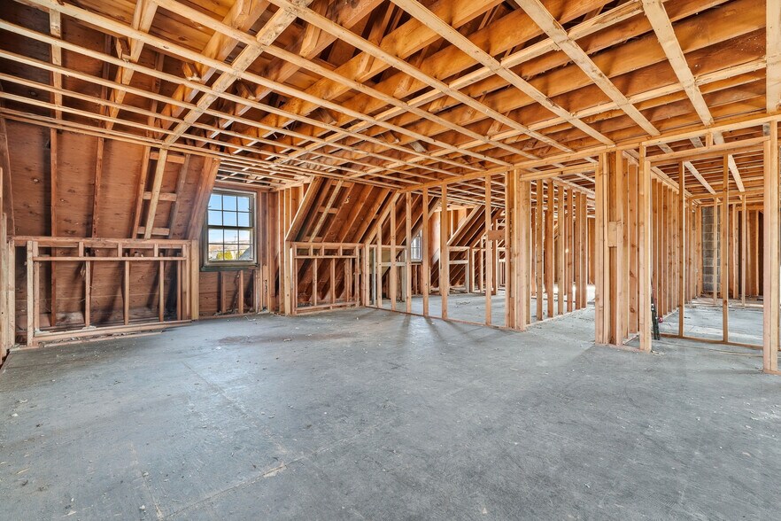 More Photos Of 261-263 Post Rd, Westerly Freestanding For Sale