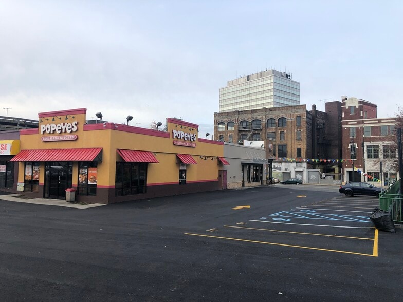 More Photos Of 237-251 Market St, Paterson Storefront Retail Office For Lease