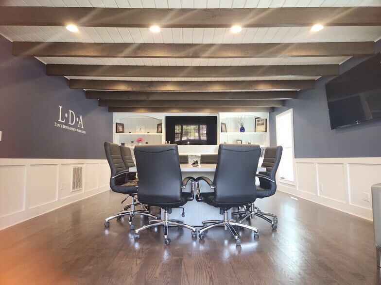 More Photos Of 410 E Main St, Centerport Office Residential For Sale