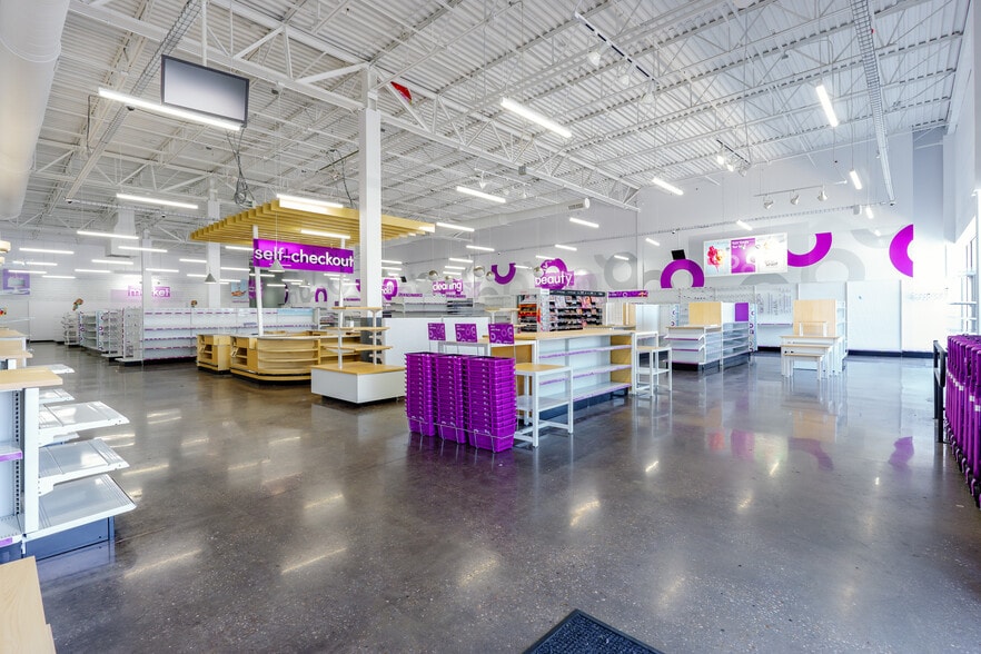 More Photos Of 127 E North Pointe Dr, Salisbury Freestanding For Lease