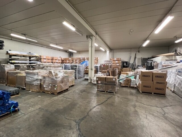 More Photos Of 1642 Carroll Ave, Saint Paul Light Manufacturing For Lease